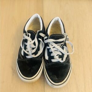 Vans Suede Black and White Kids Sneakers size 3
